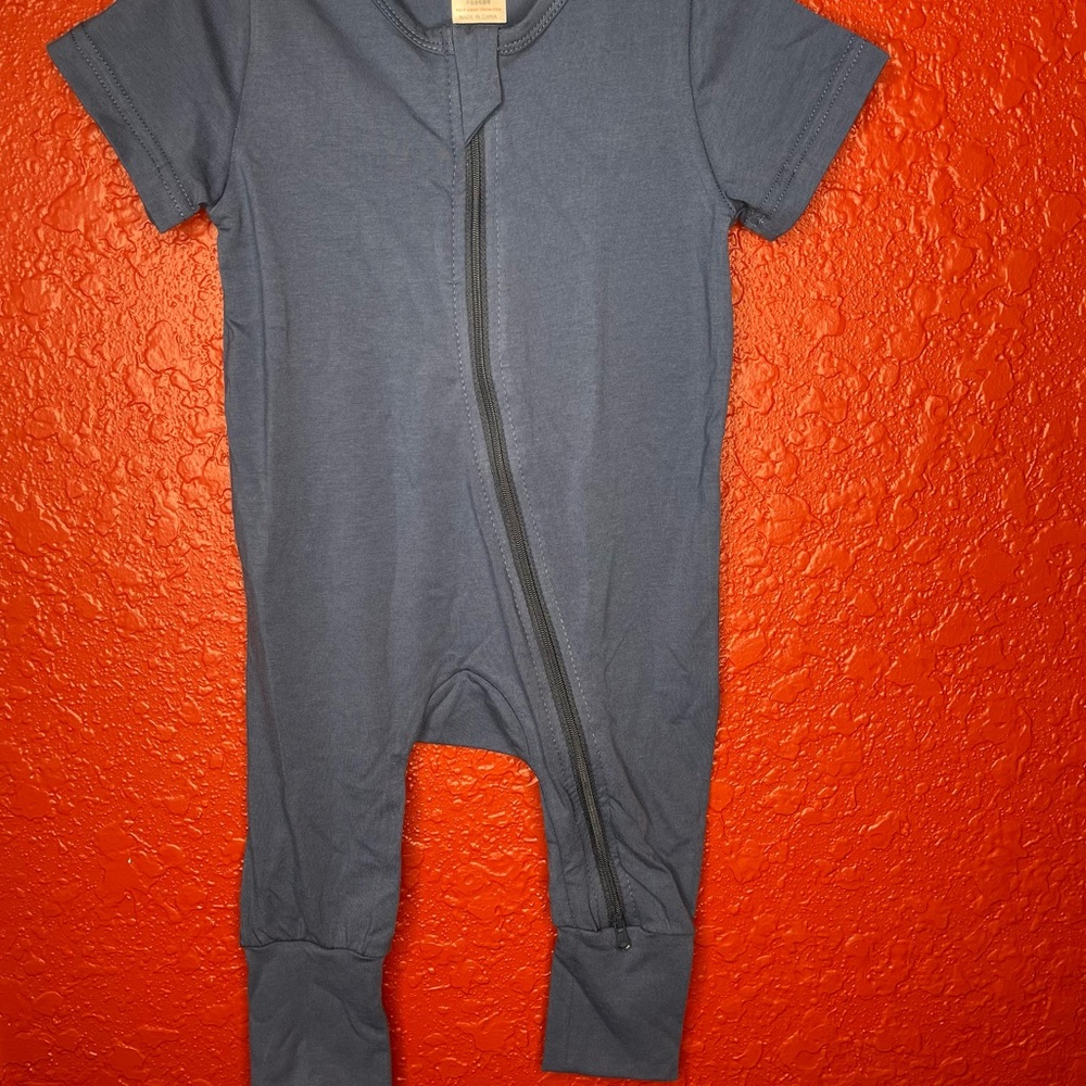 Baby bodysuits